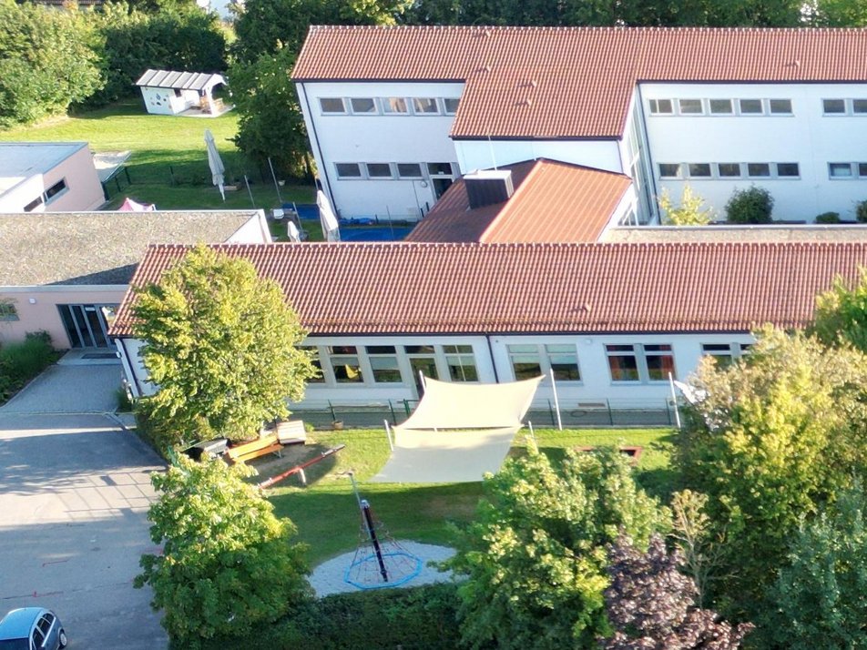 Gebäude der Wolken-, Mäuse-, Regenbogen-, Sternen- und Hortgruppe